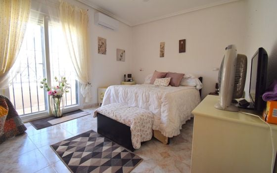 4 bedroom Townhouse in Playa Flamenca - VRE150148 - Photo - Small - 11