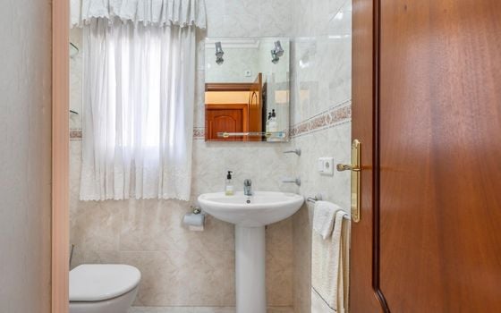 5 Schlafzimmer Villa in Rojales - SV150206 - Foto - Small - 34