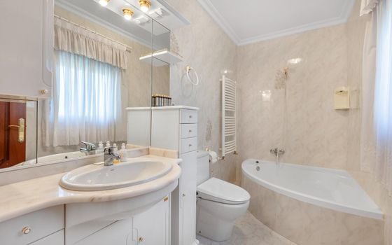 5 Schlafzimmer Villa in Rojales - SV150206 - Foto - Small - 31