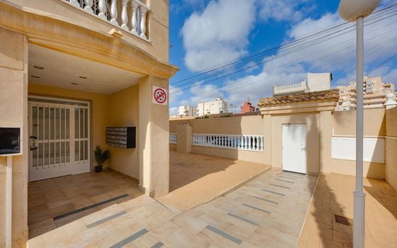 2 bedroom Apartment in Torrevieja - MRS150251 - Photo - Small - 25