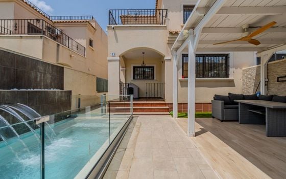 3 bedroom Townhouse in Torrevieja - SV150511 - Photo - 2