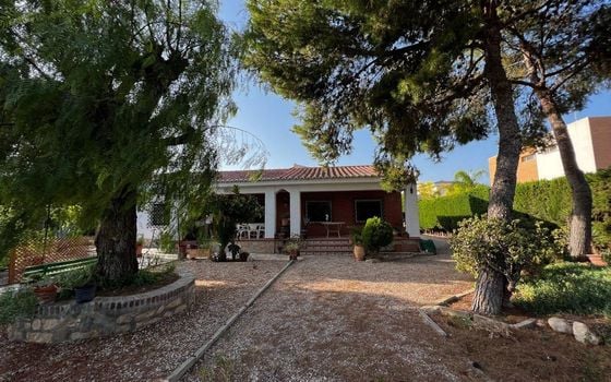 4 Schlafzimmer Villa in San Vicente del Raspeig - AG150883 - Foto - Small - 1