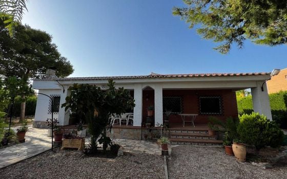 4 Schlafzimmer Villa in San Vicente del Raspeig - AG150883 - Foto - Small - 3