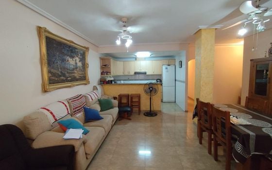 Apartamento de 4 habitaciones en Torrevieja - AG151190 - Foto - 3