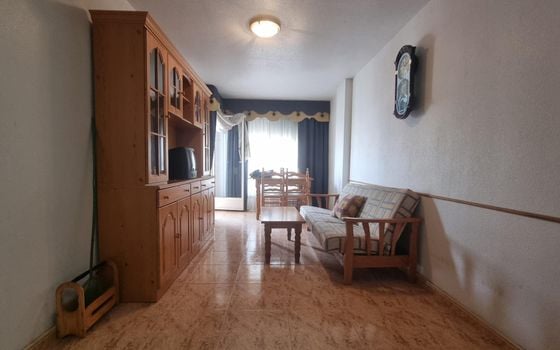 Apartamento de 2 habitaciones en Torrevieja - AG151302 - Foto - 3