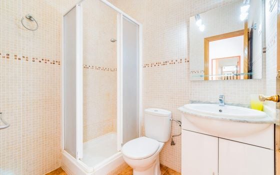 Appartement de 2 chambres à Torrevieja - AG151453 - Photo - Small - 16