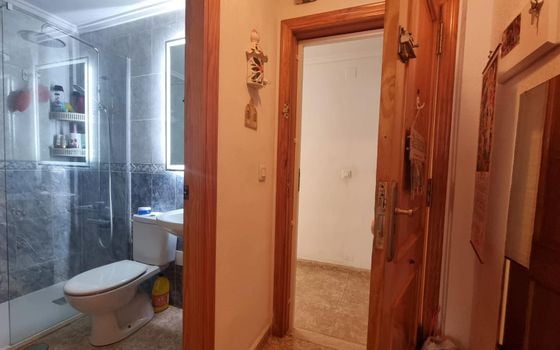 Apartamento de 2 habitaciones en Torrevieja - AG151491 - Foto - Small - 13