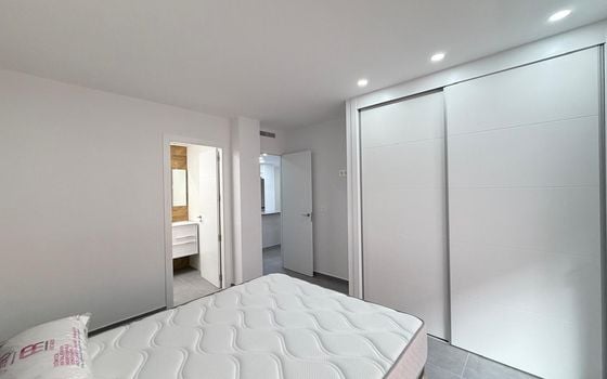 Apartamento de 3 habitaciones en Torrevieja - AG151591 - Foto - Small - 18