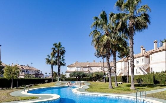 Adosado de 2 habitaciones en Torrevieja - AG151623 - Foto - 1