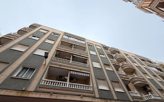 Appartement de 1 chambre à Torrevieja - AG151627 - Photo - 1