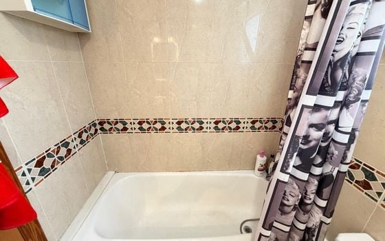 Appartement de 2 chambres à Torrevieja - AG151630 - Photo - Small - 20