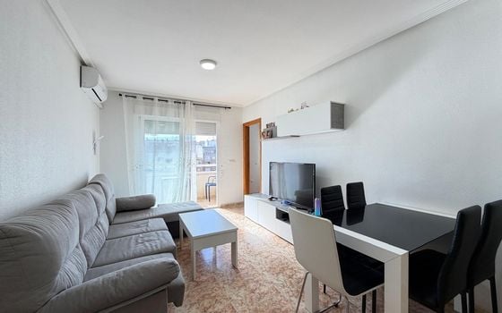 Appartement de 2 chambres à Torrevieja - AG151630 - Photo - 3