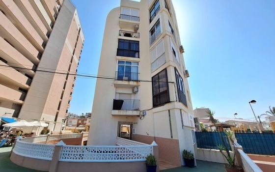 Appartement de 1 chambre à Torrevieja - AG151664 - Photo - 1