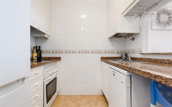 Appartement de 2 chambres à Torrevieja - AG151695 - Photo - Small - 12