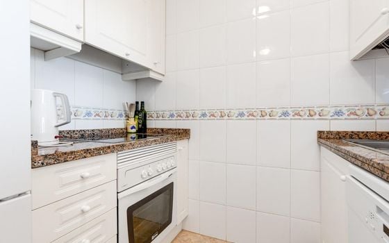 Appartement de 2 chambres à Torrevieja - AG151695 - Photo - Small - 13