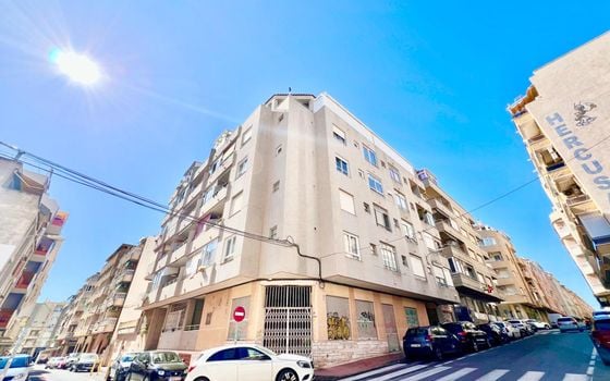 1 bedroom Penthouse in Torrevieja - AG151697 - Photo - 1