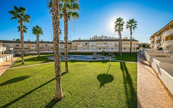 Appartement de 2 chambres à Orihuela Costa - AG151869 - Photo - 1