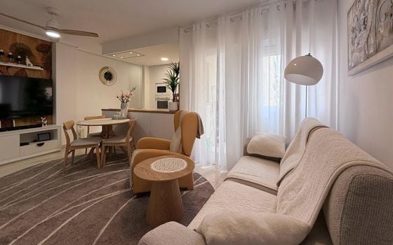 Apartamento de 3 habitaciones en Torrevieja - AG151921 - Foto - 1