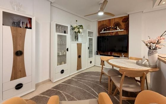Apartamento de 3 habitaciones en Torrevieja - AG151921 - Foto - 2