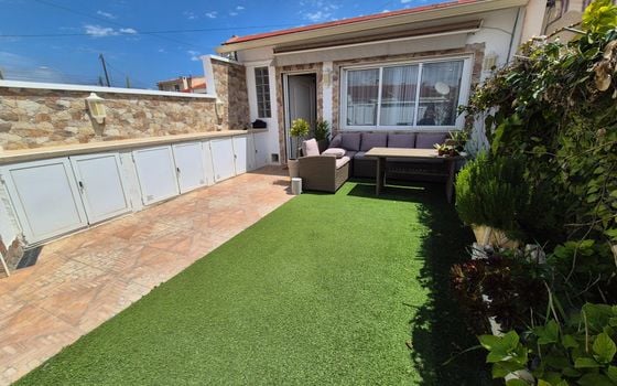 Adosado de 2 habitaciones en Torrevieja - AG152068 - Foto - 1
