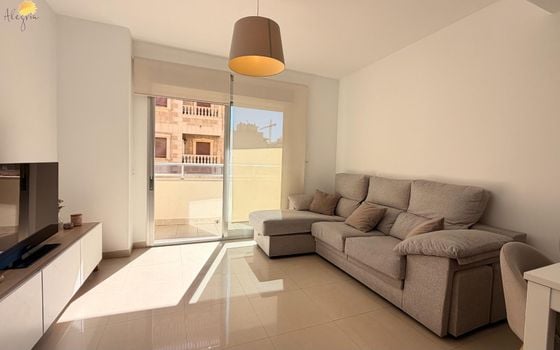 Appartement de 2 chambres à Torrevieja - AG152164 - Photo - 1
