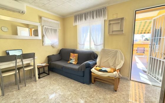 Bungalow de 2 chambres à Torrevieja - AG152243 - Photo - 4