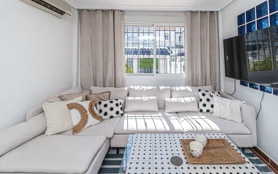 Villa de 3 chambres à Orihuela Costa - AG152277 - Photo - Small - 4