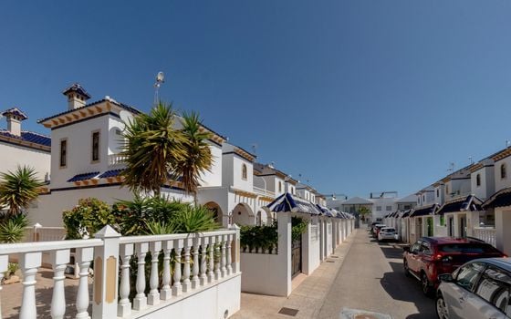 Villa de 3 chambres à Orihuela Costa - AG152277 - Photo - Small - 35