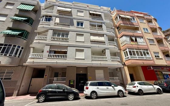 Appartement de 2 chambres à Torrevieja - AG152417 - Photo - 1