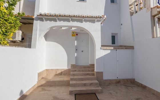 3 bedroom Villa in Torrevieja - AG152550 - Photo - 3