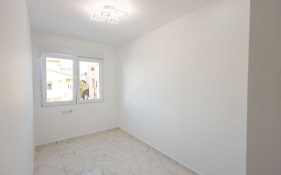 Vilă cu 3 dormitoare în Torrevieja - AG152550 - Imagini - Small - 17