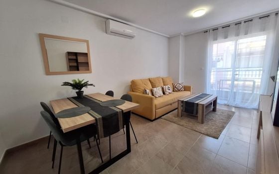 Appartement de 2 chambres à Torrevieja - AG152625 - Photo - 1