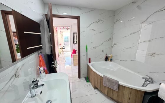 Appartement de 2 chambres à Torrevieja - AG152862 - Photo - Small - 11