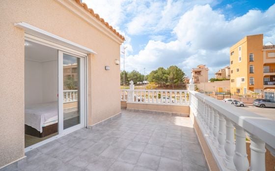 4 bedroom Villa in Orihuela Costa - CBB153017 - Photo - Small - 25