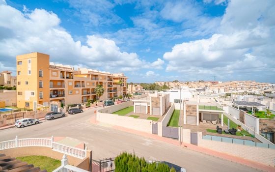 4 bedroom Villa in Orihuela Costa - CBB153017 - Photo - Small - 36