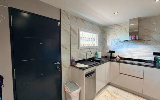 2 bedroom Apartment in Punta Prima - LR153123 - Photo - Small - 8