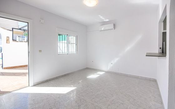 3 bedroom Townhouse in San Miguel de Salinas - GS153180 - Photo - 3