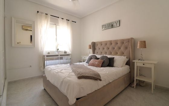 4 bedroom Villa in Rojales - VRE154019 - Photo - Small - 16