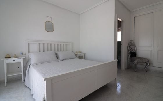 4 bedroom Villa in Rojales - VRE154019 - Photo - Small - 17