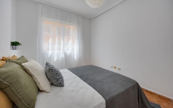2 bedroom Apartment in Torrevieja - CYM154062 - Photo - Small - 10
