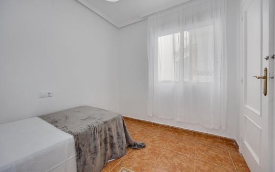 2 bedroom Apartment in Torrevieja - CYM154062 - Photo - Small - 13
