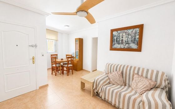 Appartement de 2 chambres à Torrevieja - GVS154205 - Photo - 4