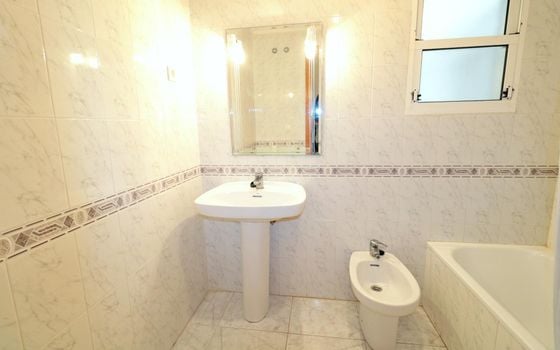 Appartement de 2 chambres à Torrevieja - AG154292 - Photo - Small - 13