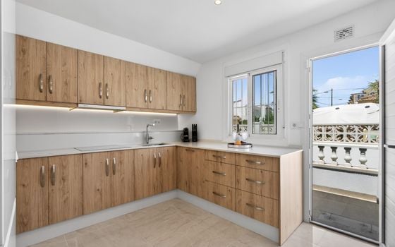 Villa de 3 chambres à Torrevieja - CBE154250 - Photo - Small - 7
