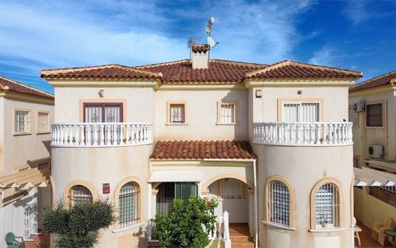 Townhouse de 3 chambres à Torrevieja - AG154299 - Photo - 2