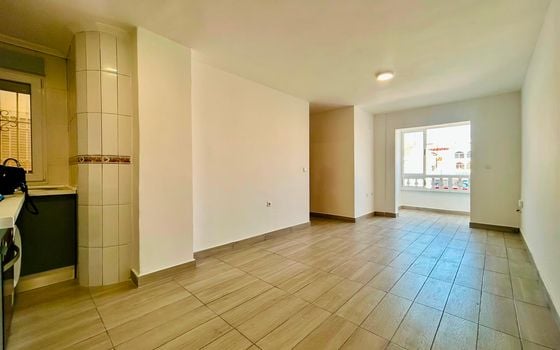 2 bedroom Apartment in Torrevieja - SLI154467 - Photo - 3