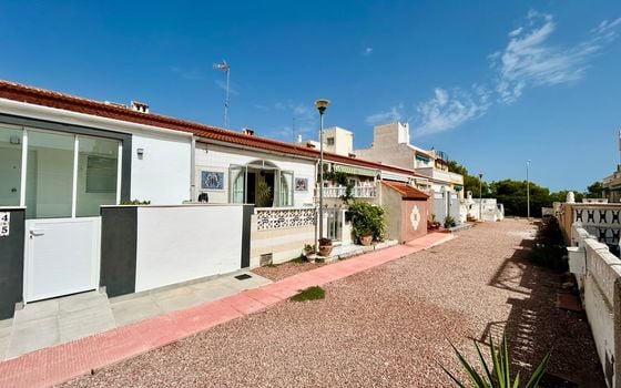 Bungalow de 2 chambres à Torrevieja - SLI154470 - Photo - 3