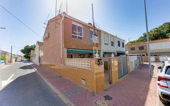 Townhouse de 3 chambres à Torrevieja - CYM154870 - Photo - 1