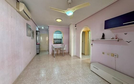 Appartement de 2 chambres à Torrevieja - AG155062 - Photo - Small - 8