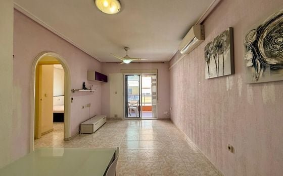 Apartamento de 2 habitaciones en Torrevieja - AG155062 - Foto - 5